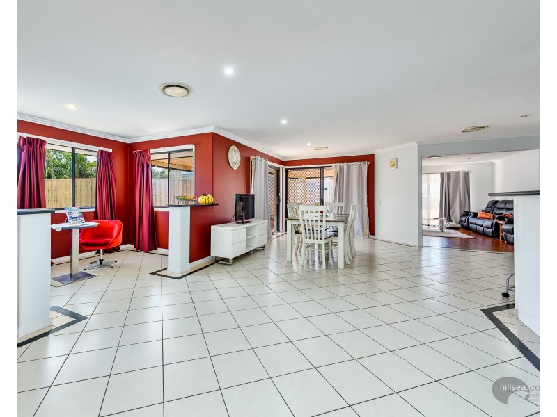 16 Wattlebrush Grove, Molendinar QLD 4214