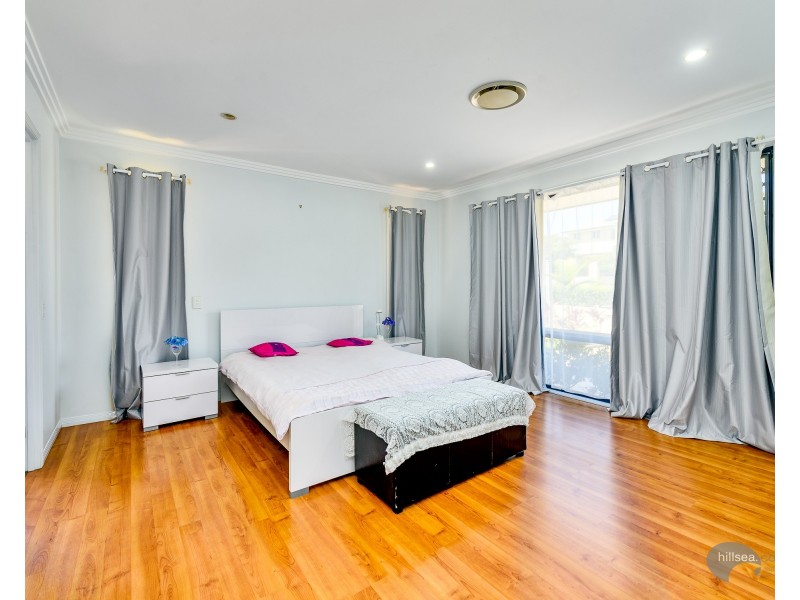 16 Wattlebrush Grove, Molendinar QLD 4214