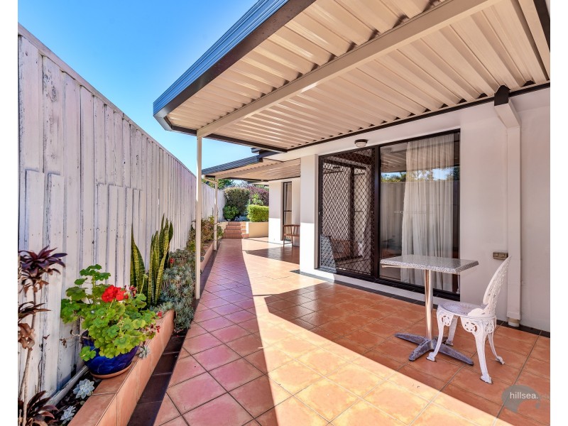 16 Wattlebrush Grove, Molendinar QLD 4214