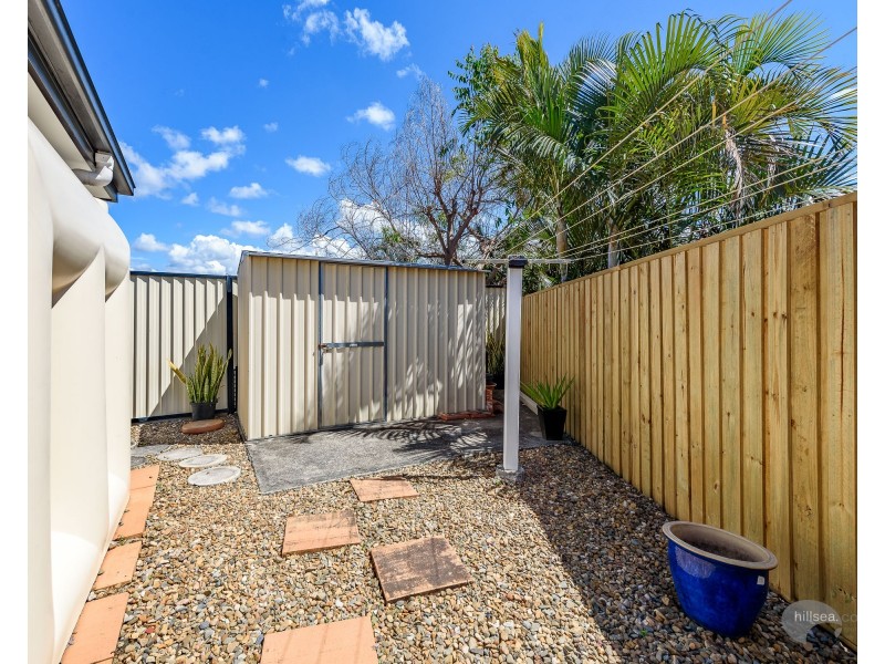16 Wattlebrush Grove, Molendinar QLD 4214