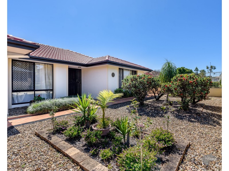 16 Wattlebrush Grove, Molendinar QLD 4214