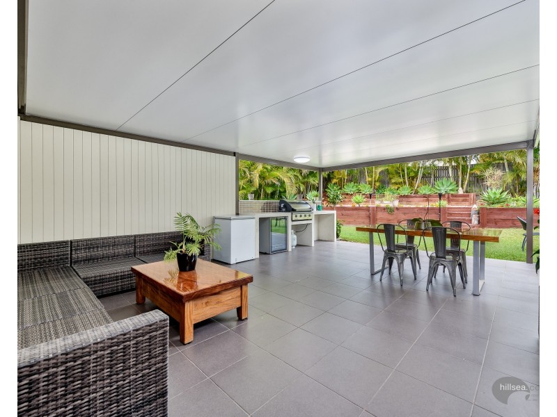 18 Peter Senior Court, Parkwood QLD 4214