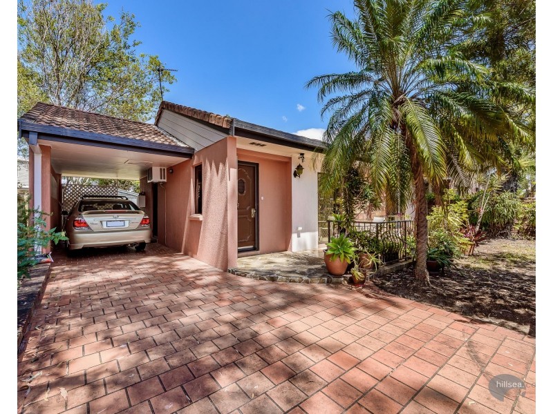 12 Milton Avenue, Paradise Point QLD 4216