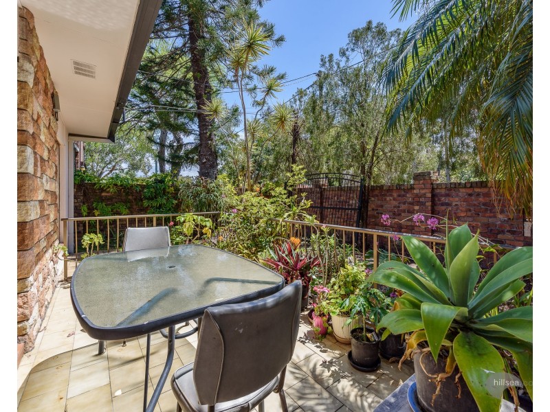 12 Milton Avenue, Paradise Point QLD 4216