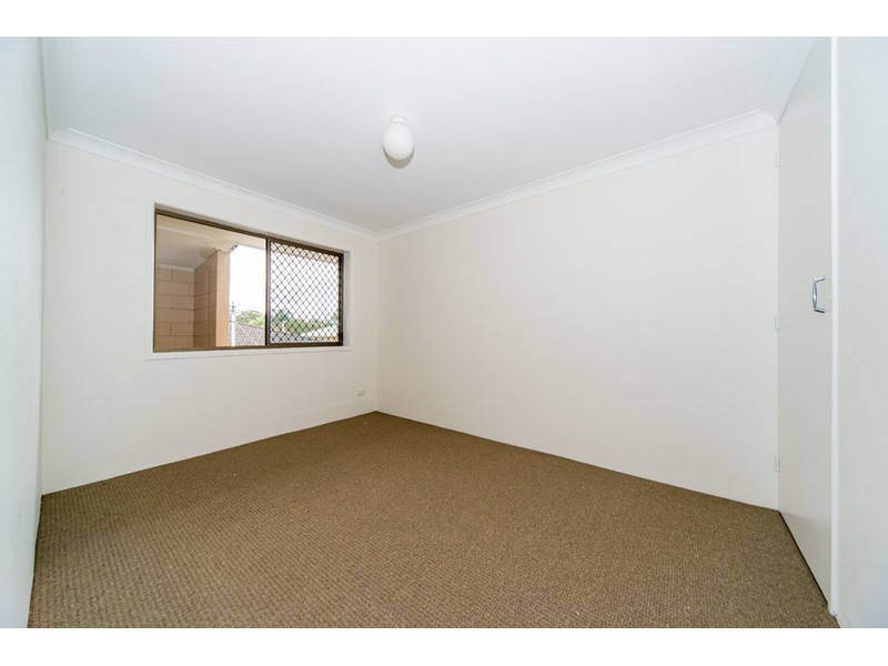 8/34 Imperial Parade, Labrador QLD 4215