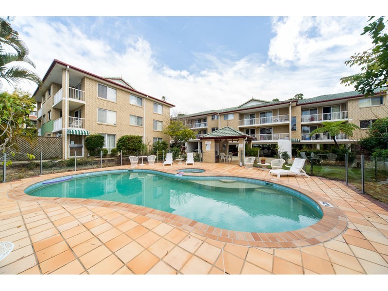 15/16 Whitby Street, Southport QLD 4215