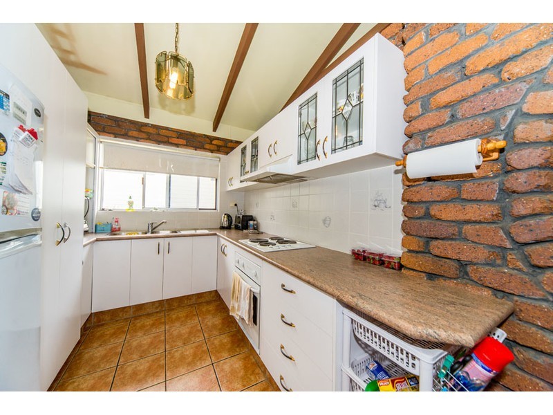 191 Whiting Street, Labrador QLD 4215