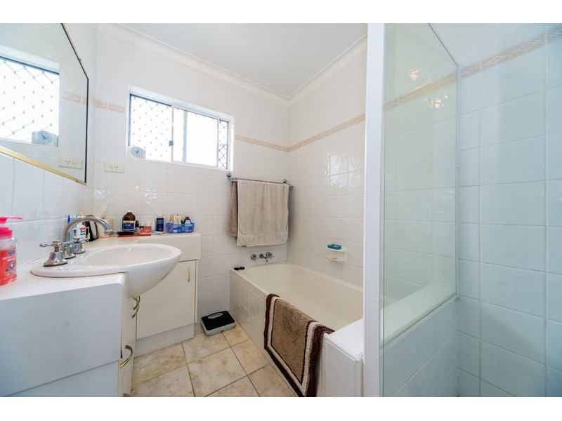 191 Whiting Street, Labrador QLD 4215
