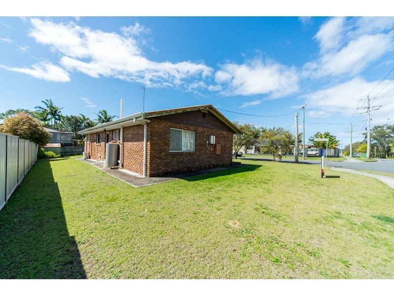 191 Whiting Street, Labrador QLD 4215
