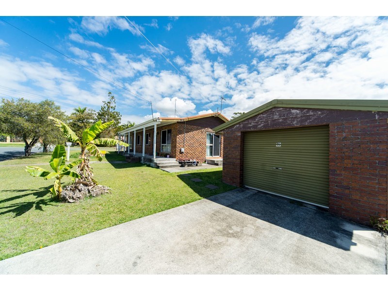 191 Whiting Street, Labrador QLD 4215