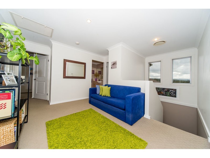 7 Zane Street, Molendinar QLD 4214