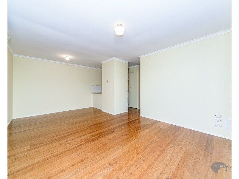 2/10 Hentdale Court, Labrador QLD 4215