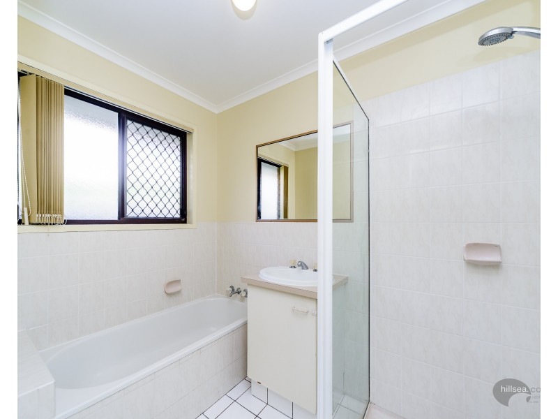 2/10 Hentdale Court, Labrador QLD 4215