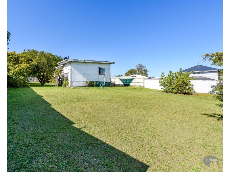 4 Jimmieson Avenue, Labrador QLD 4215
