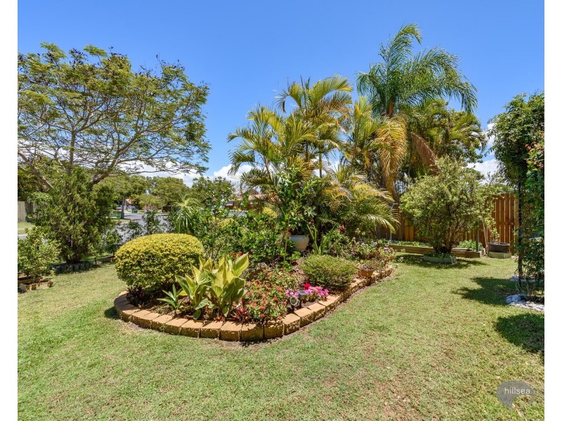 1/18 Kenny Drive, Labrador QLD 4215