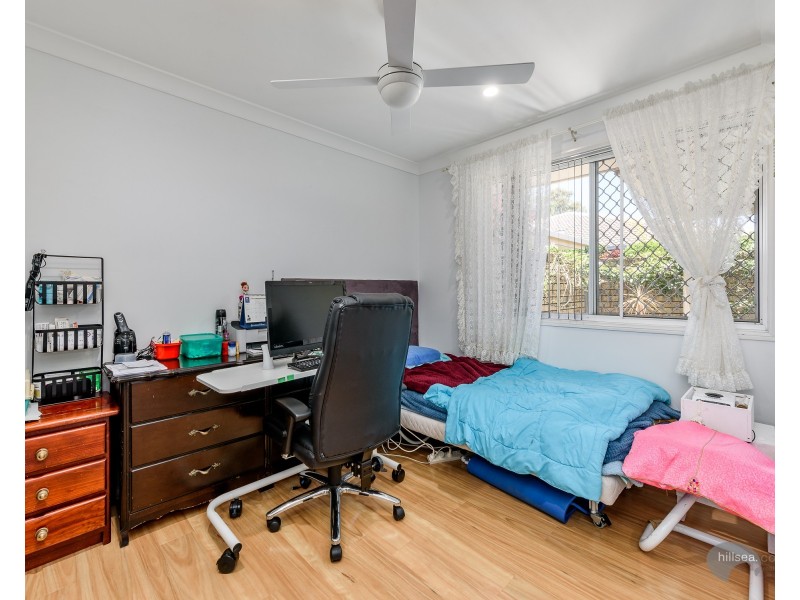 1/18 Kenny Drive, Labrador QLD 4215