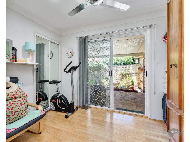 1/18 Kenny Drive, Labrador QLD 4215