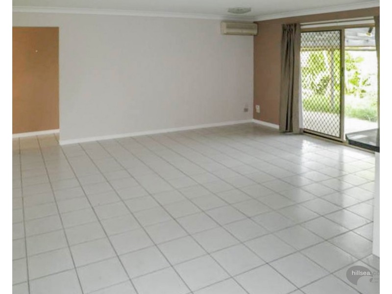 76 Open Drive, Arundel QLD 4214