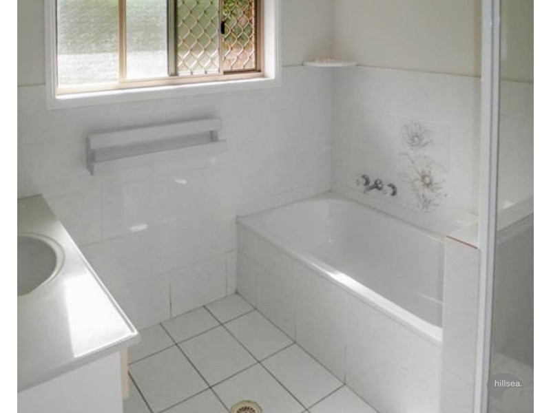 76 Open Drive, Arundel QLD 4214