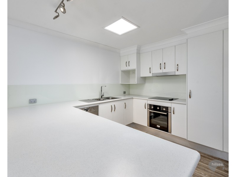 6/39-41 McMillan Street, Labrador QLD 4215