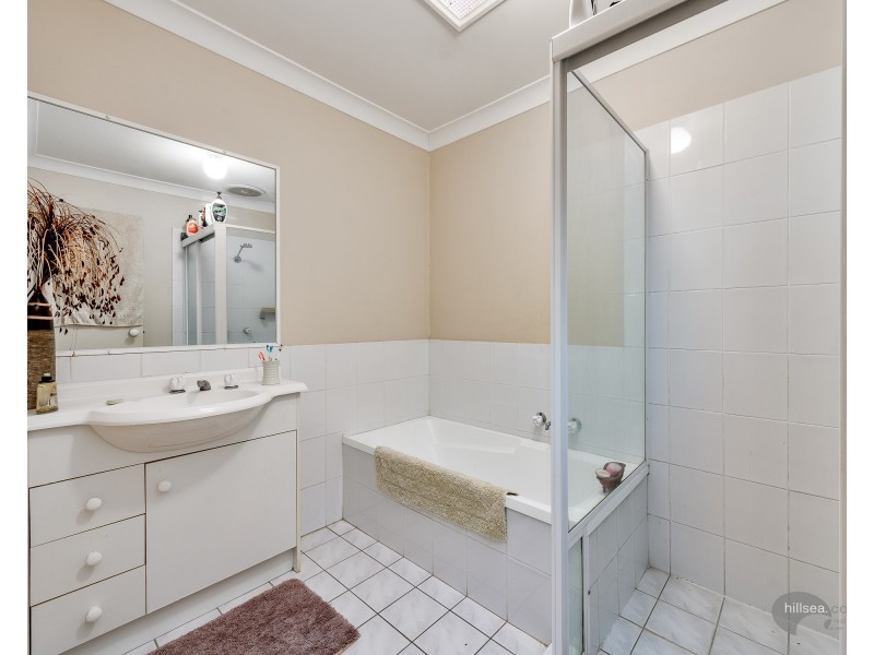 18/6 Buddy Holly Close, Parkwood QLD 4214