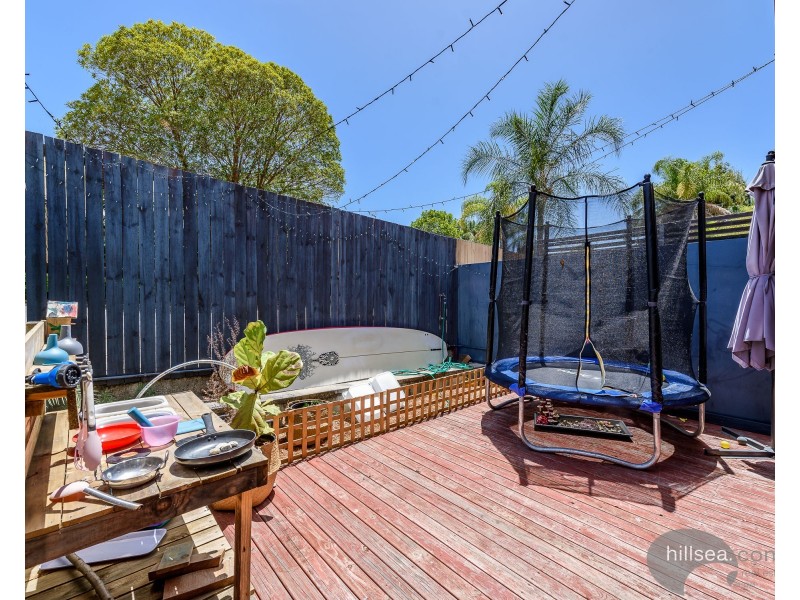 9/81 Olsen Avenue, Labrador QLD 4215