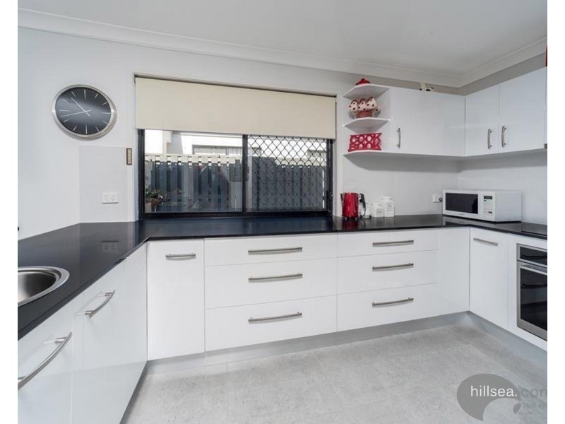 14 Blackwattle Circuit, Arundel QLD 4214