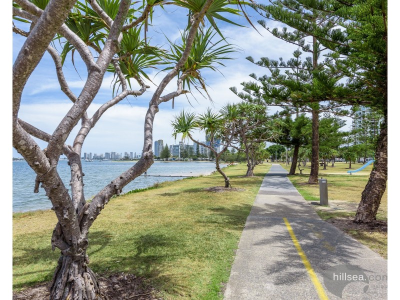 14/7-9 Robert Street, Labrador QLD 4215