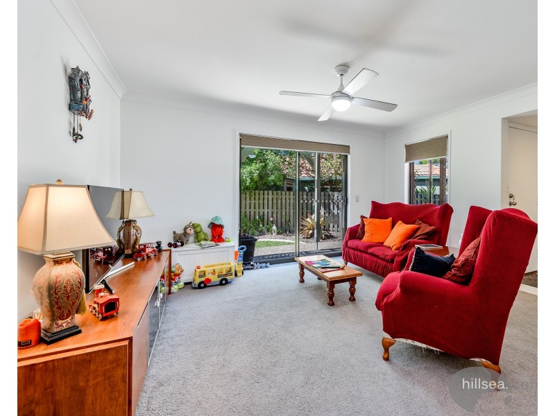 2/5 Joshua Close, Arundel QLD 4214