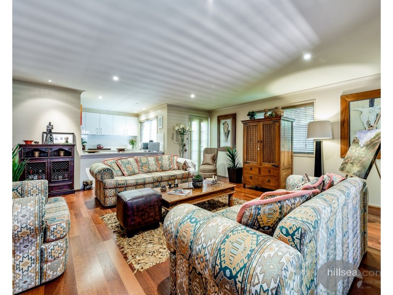 3a Joshua Close, Arundel QLD 4214