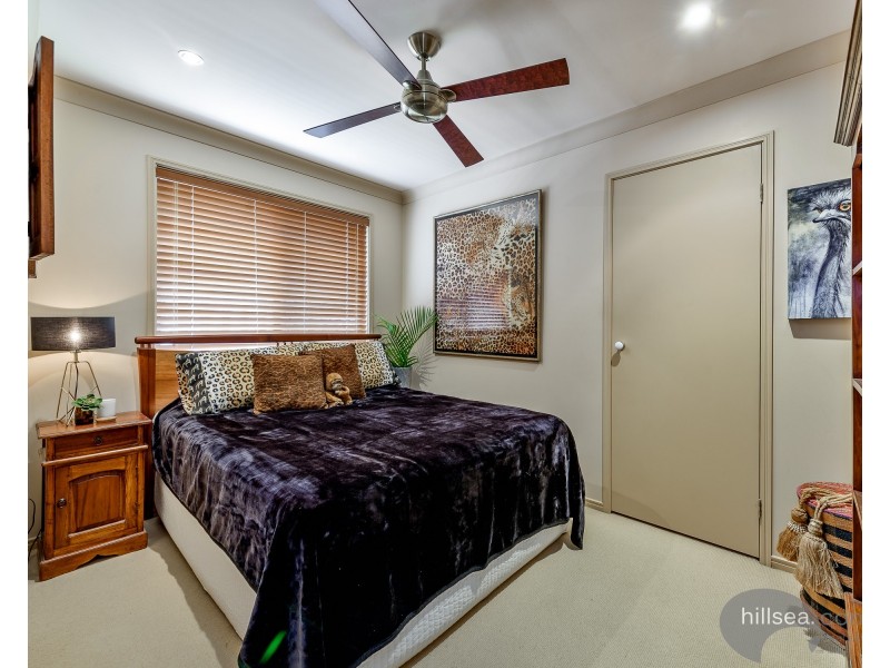 3a Joshua Close, Arundel QLD 4214