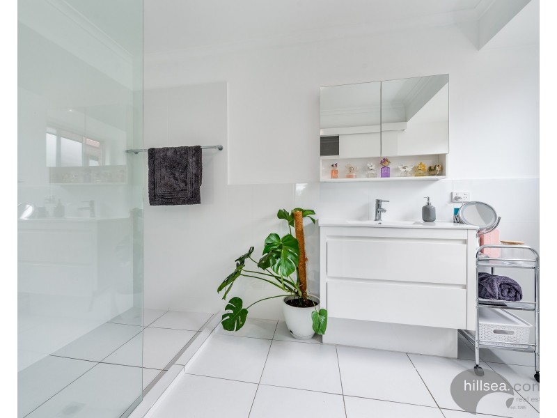 15 Kel Nagle Court, Parkwood QLD 4214