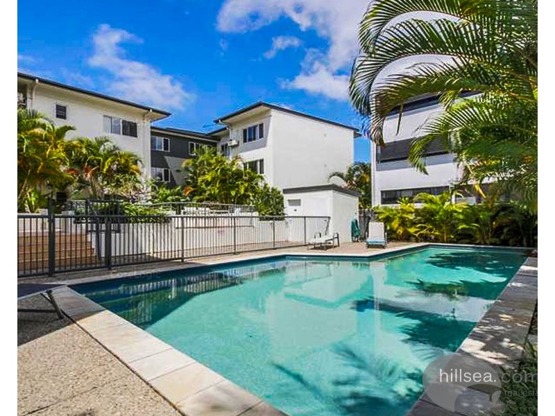 10/4 Proud Street, Labrador QLD 4215