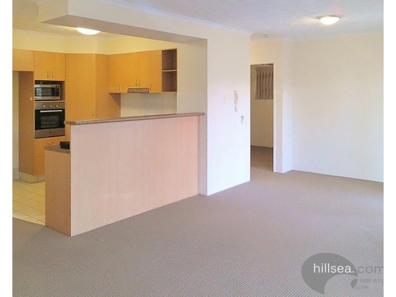 10/4 Proud Street, Labrador QLD 4215