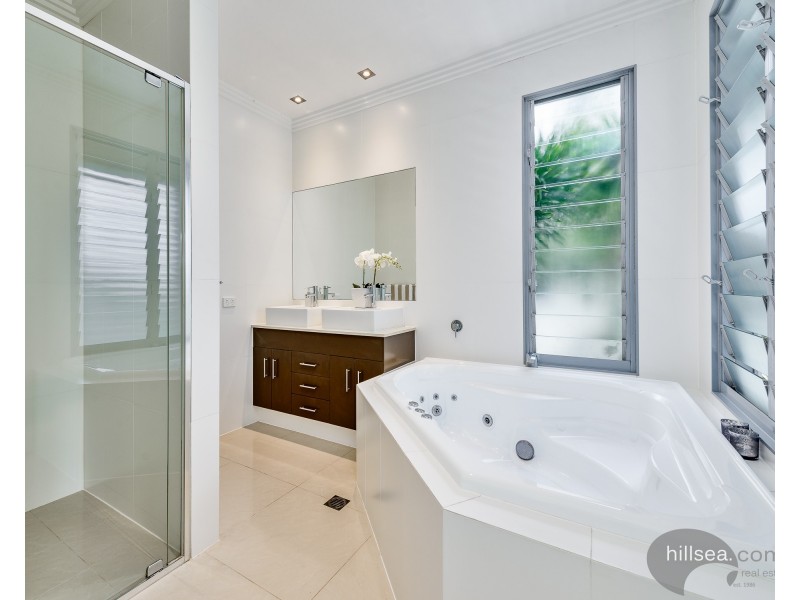 2/1005 Lakeview Terrace, Benowa QLD 4217