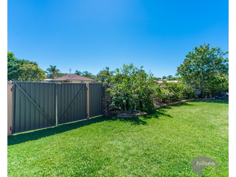 2/116 Little Usher Avenue, Labrador QLD 4215