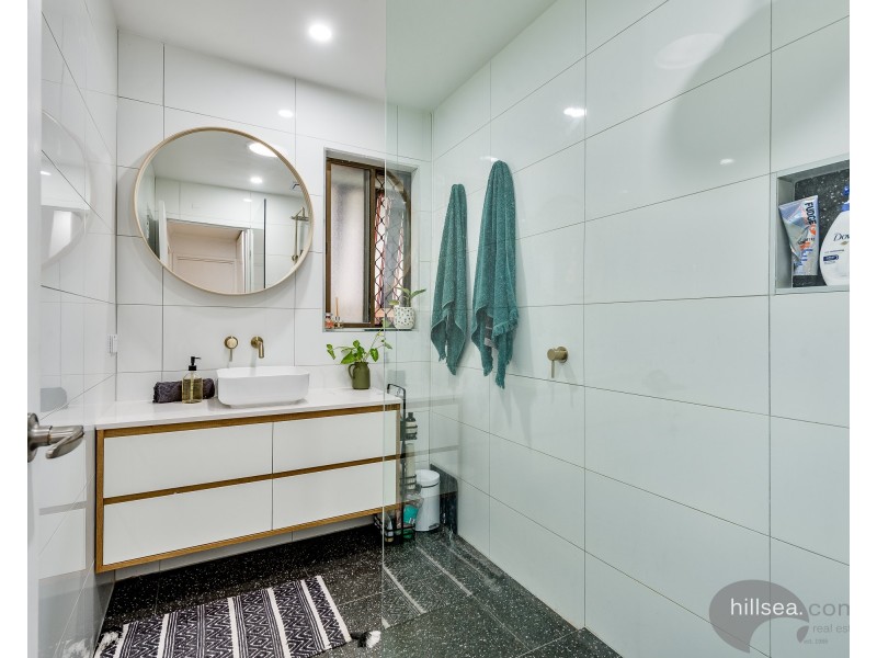 16/21 St Kevins Avenue, Benowa QLD 4217