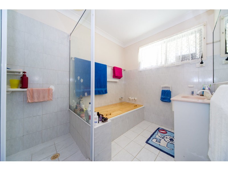 34 Yangoora Crescent, Ashmore QLD 4214