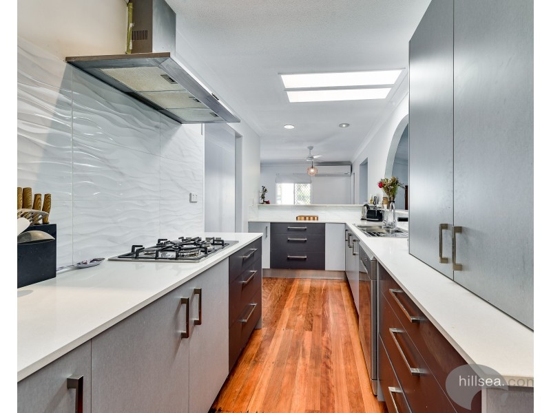 99 Kindra Avenue, Southport QLD 4215