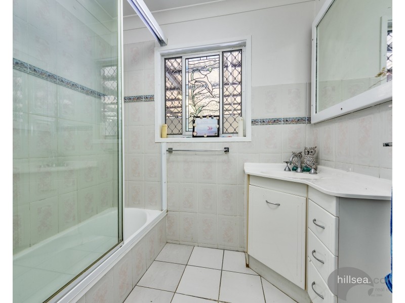 99 Kindra Avenue, Southport QLD 4215