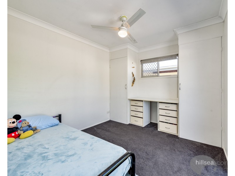 99 Kindra Avenue, Southport QLD 4215