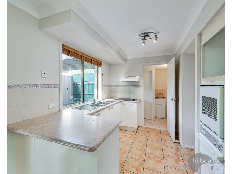 4/33 Government Road, Labrador QLD 4215