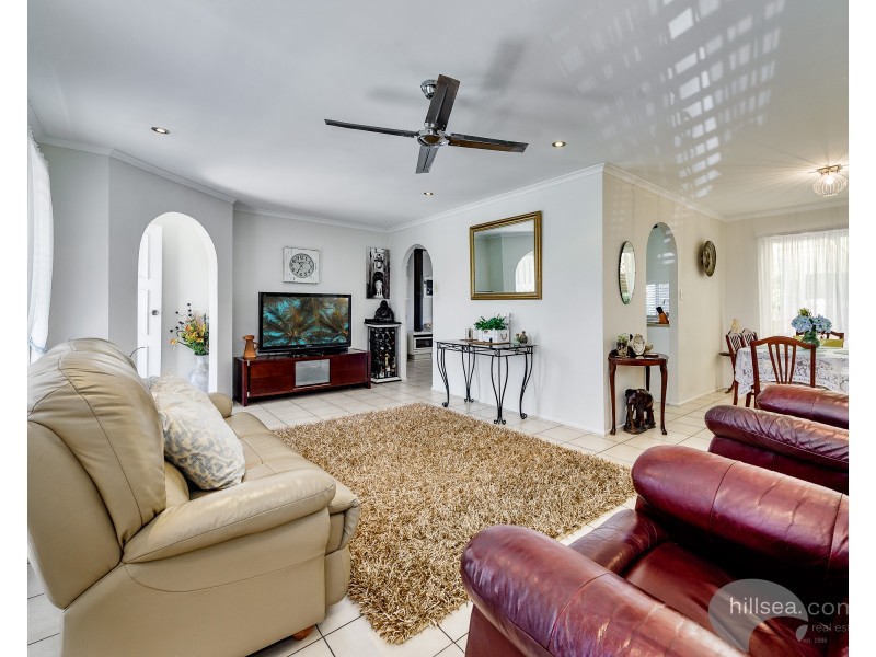 1 Dante Court, Arundel QLD 4214