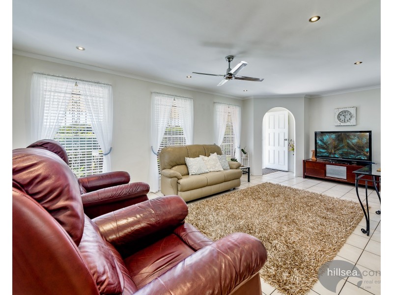 1 Dante Court, Arundel QLD 4214
