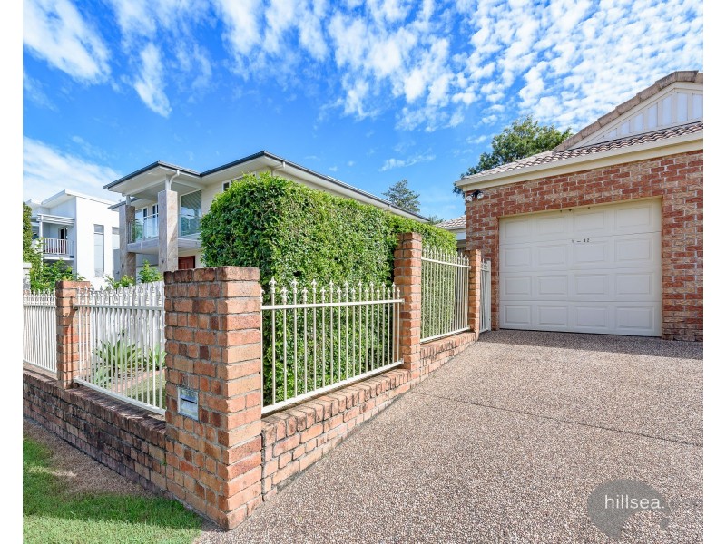 1/32 Huth Street, Labrador QLD 4215