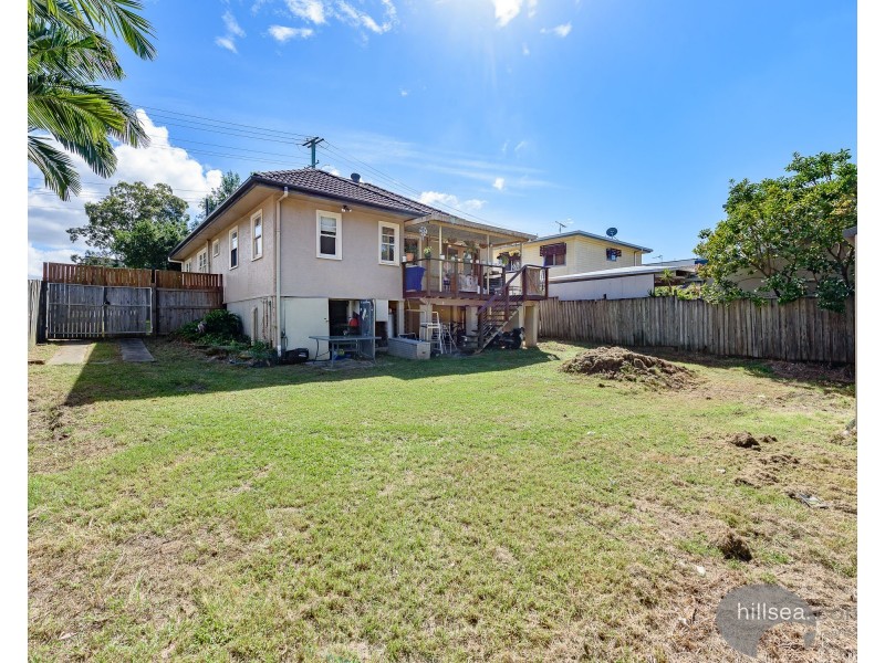 495 Pine Ridge Road, Runaway Bay QLD 4216