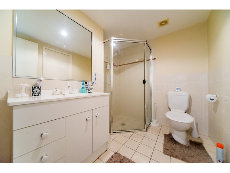1/45 Parker Street, Labrador QLD 4215