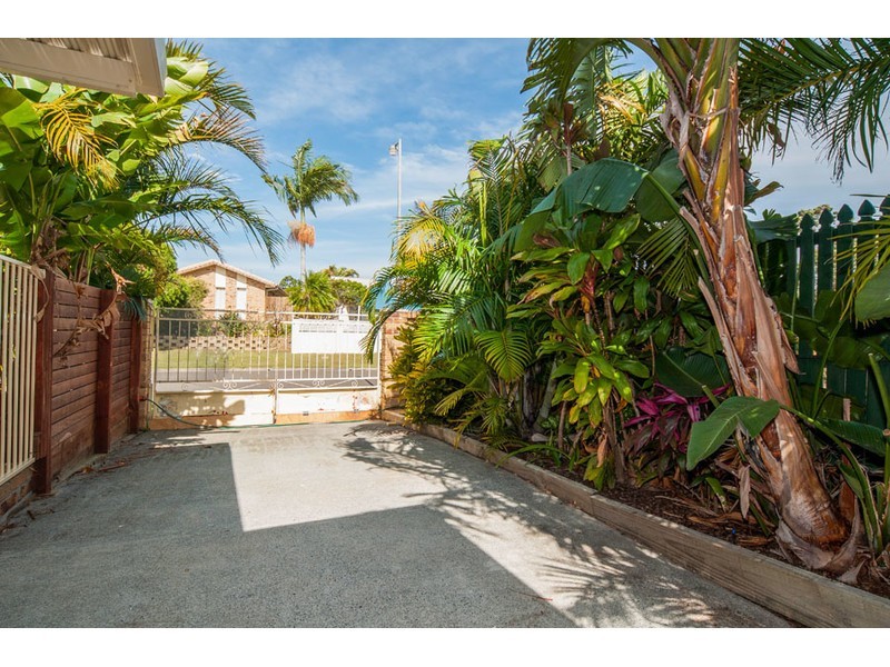 2 Putter Place, Arundel QLD 4214