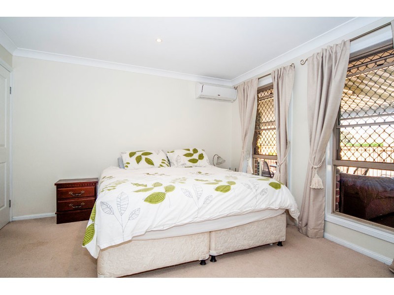 2 Putter Place, Arundel QLD 4214