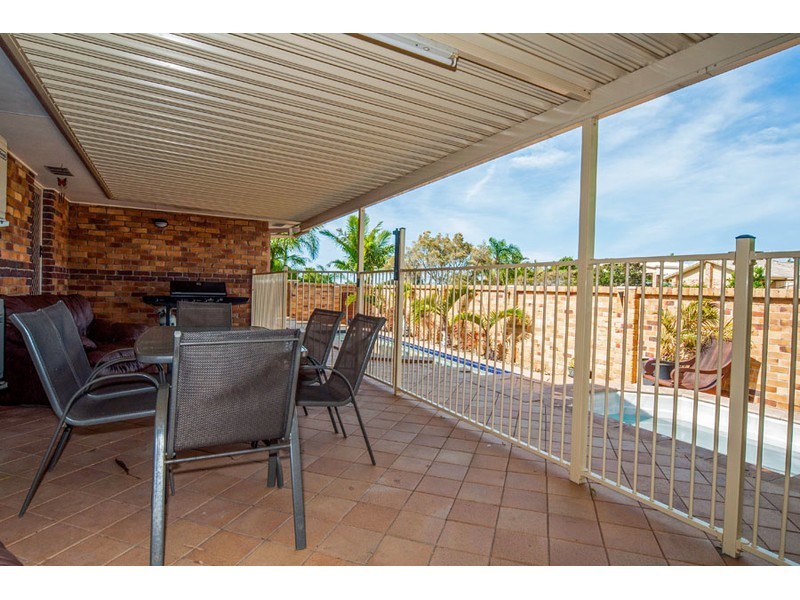 2 Putter Place, Arundel QLD 4214
